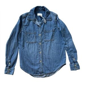 Universal Thread Classic Denim  Button Down Shirt